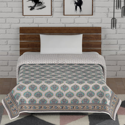 Greyish Blue and Beige Pineapple Motif Seamless Pattern Hand Screen Printed Single Bed AC Quilt